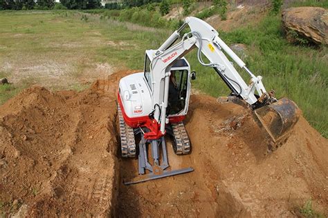 starting a tb260 mini excavator with caution lights|takeuchi tb260 oil change.